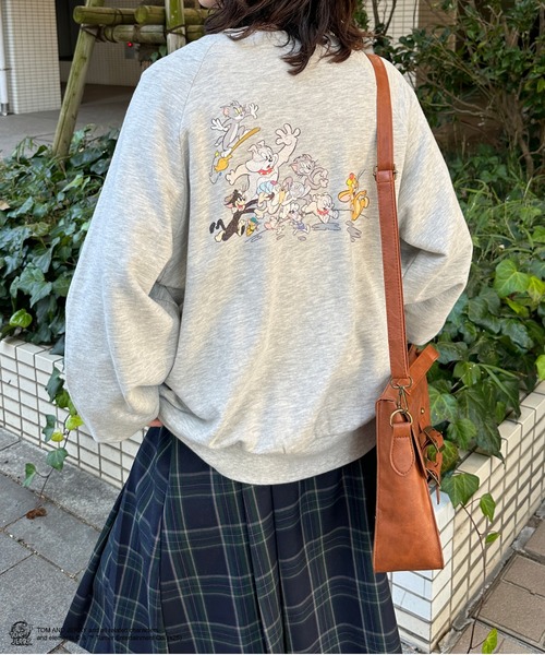 kutir（クティール）の「【トムとジェリー/Tom and Jerry】バックデザインスウェット】（スウェット・レディース・杢グレー/オフホワイト/ネイビー・FREE）」の3枚目の写真