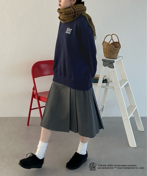 kutir（クティール）の「【トムとジェリー/Tom and Jerry】バックデザインスウェット】（スウェット・レディース・杢グレー/オフホワイト/ネイビー・FREE）」の14枚目の写真
