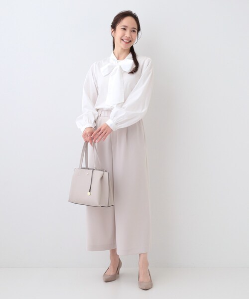 DRESKIP（ドレスキップ）の「【S-LL】お顔回りを華やかに リボンタイブラウス（シャツ/ブラウス・レディース・ライトグレー/ライトブルー/オフホワイト・04/03/02/01）」の6枚目の写真