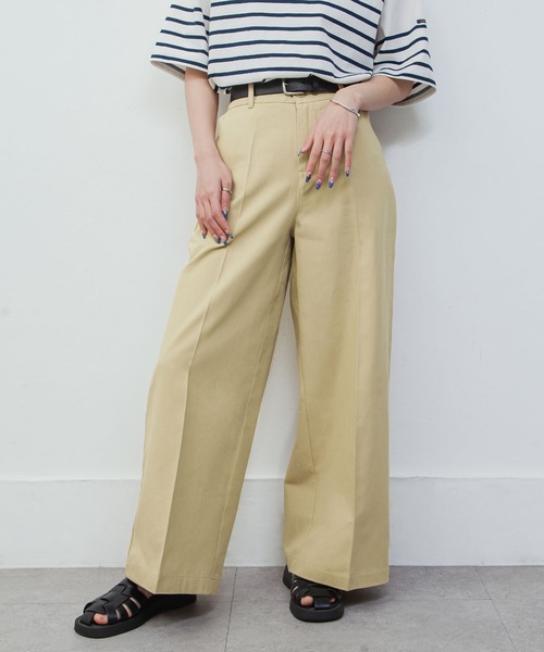 Chillfar(チルファー)の「ワイドチノパンツ(チノパンツ・レディース・ベージュ/ネイビー/ブラック/カーキ/アイボリー・LARGE/MEDIUM)」の3枚目の写真