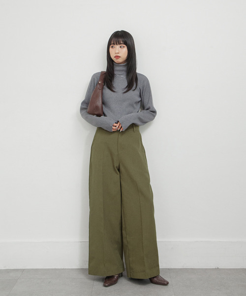 Chillfar(チルファー)の「ワイドチノパンツ(チノパンツ・レディース・ベージュ/ネイビー/ブラック/カーキ/アイボリー・LARGE/MEDIUM)」の11枚目の写真