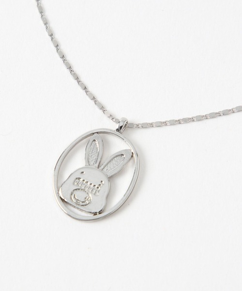 Anui（アニュイ）の「【UNISEX】ヤンキーラビットネックレス（ネックレス・レディース・シルバー・FREE）」の4枚目の写真