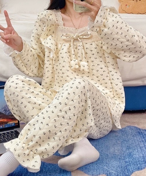 Teem Store(チームストア)の「【2点セット】ゆったりルームウェア パジャマ 冷房対策(ルームウェア/パジャマ・レディース・ピンク/アイボリー/ブラック/ブルー/アイボリー系・L/M)」の10枚目の写真