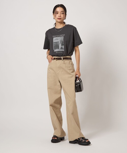 green label relaxing(グリーンレーベルリラクシング)の「グラフィック フォト Tシャツ(Tシャツ/カットソー・レディース・その他1/その他2/その他3/ダークグレー/その他4/その他5・FREE)」の12枚目の写真