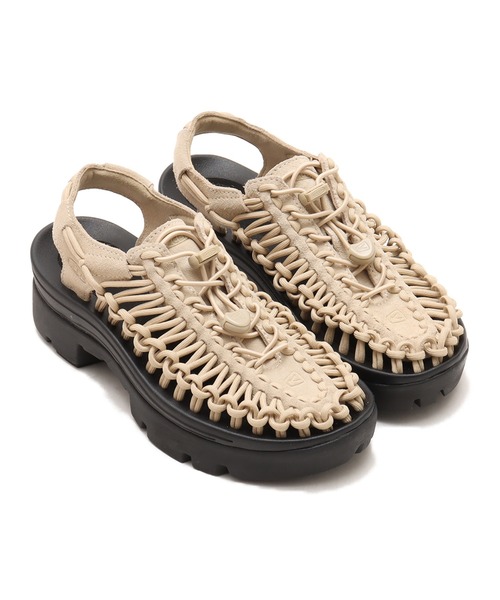 KEENのユニーク×厚底