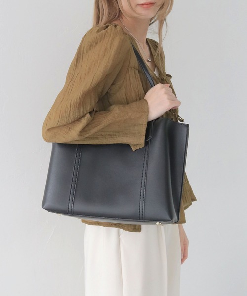CLEIO（クレイオ）の「【CLEIO】A4サイズ対応ショルダーバッグ（ショルダーバッグ・レディース・ブラック/ライトベージュ・FREE）」の5枚目の写真