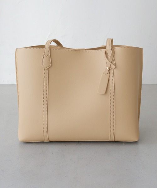 CLEIO（クレイオ）の「【CLEIO】A4サイズ対応ショルダーバッグ（ショルダーバッグ・レディース・ブラック/ライトベージュ・FREE）」の15枚目の写真