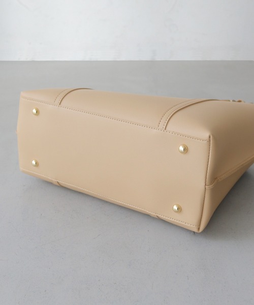 CLEIO（クレイオ）の「【CLEIO】A4サイズ対応ショルダーバッグ（ショルダーバッグ・レディース・ブラック/ライトベージュ・FREE）」の17枚目の写真