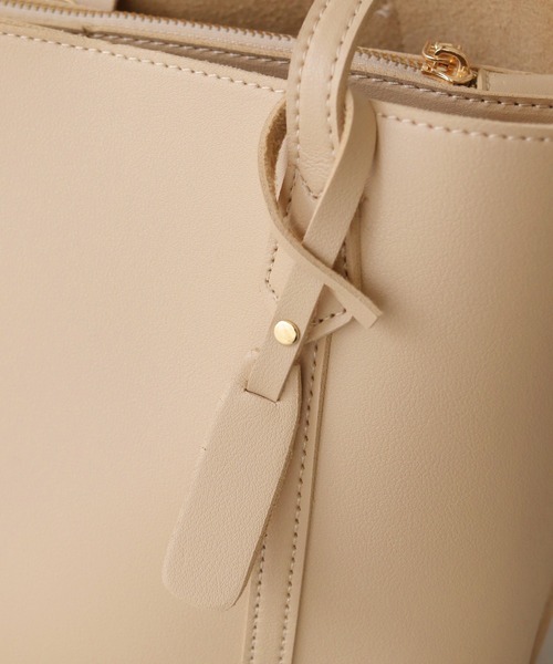 CLEIO（クレイオ）の「【CLEIO】A4サイズ対応ショルダーバッグ（ショルダーバッグ・レディース・ブラック/ライトベージュ・FREE）」の22枚目の写真