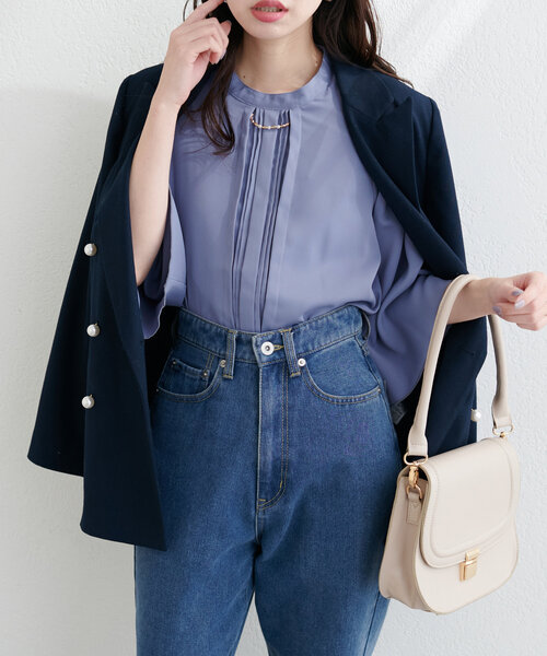 natural couture(ナチュラルクチュール)の「メタルチャーム付き7分袖ブラウス(シャツ/ブラウス・レディース・ブルー/オフホワイト/グレー/ネイビー・FREE)」の21枚目の写真