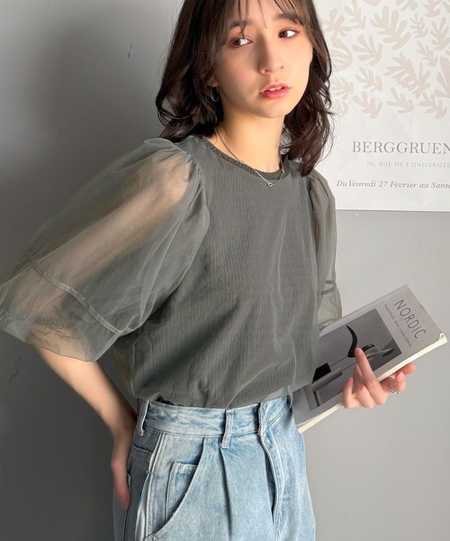 classicalelf(クラシカルエルフ)の「華やかで上品。ランタンスリーブチュール重ねジャガードプルオーバー(半袖)(Tシャツ/カットソー・レディース・チャコール/ライトグレー/ブラック/オフホワイト・LARGE/MEDIUM/SMALL/X-LARGE)」の4枚目の写真