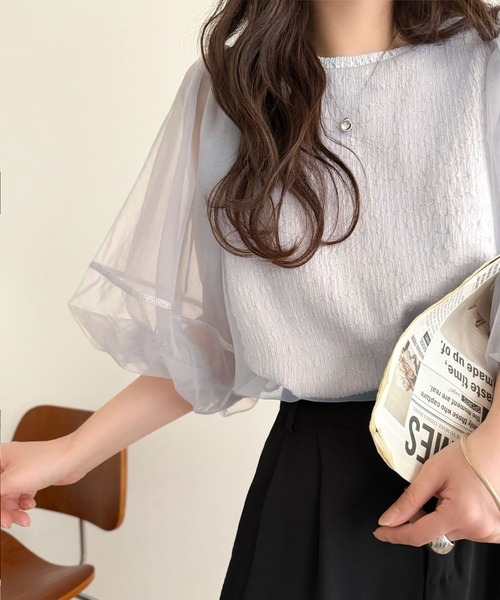classicalelf(クラシカルエルフ)の「華やかで上品。ランタンスリーブチュール重ねジャガードプルオーバー(半袖)(Tシャツ/カットソー・レディース・チャコール/ライトグレー/ブラック/オフホワイト・LARGE/MEDIUM/SMALL/X-LARGE)」の1枚目の写真