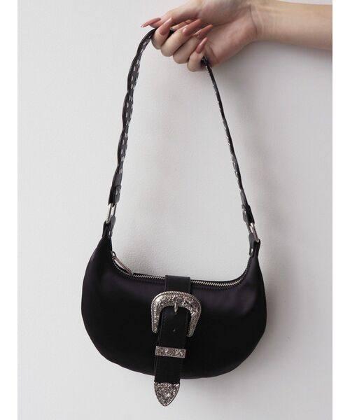 EVRIS（エヴリス）の「バックルデザインナイロンショルダーBAG（ショルダーバッグ・レディース・ブラック/ピンク/ホワイト・FREE）」の6枚目の写真