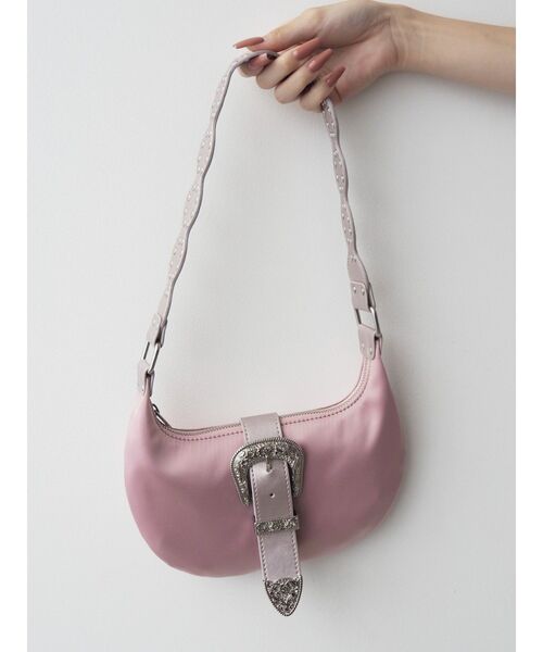 EVRIS（エヴリス）の「バックルデザインナイロンショルダーBAG（ショルダーバッグ・レディース・ブラック/ピンク/ホワイト・FREE）」の4枚目の写真