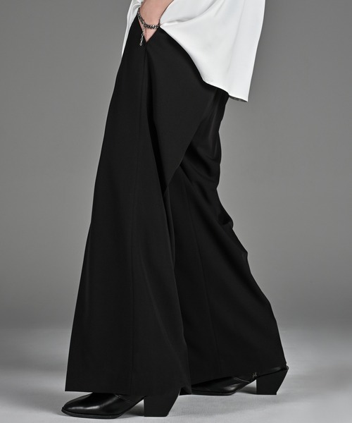 【限定品】 two tuck belt 'hakama' wide slacks（スラックス）｜ADRER パンツ
