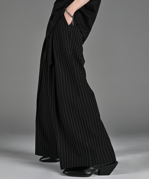 two tuck belt 'hakama' wide slacks（スラックス）｜ADRER