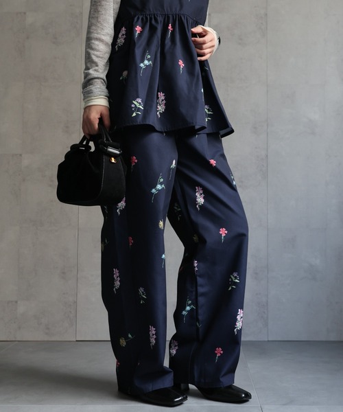 フラワープリントとチェック柄のパンツ フラワープリントイージーパンツ【洗える】（フルレングスパンツ