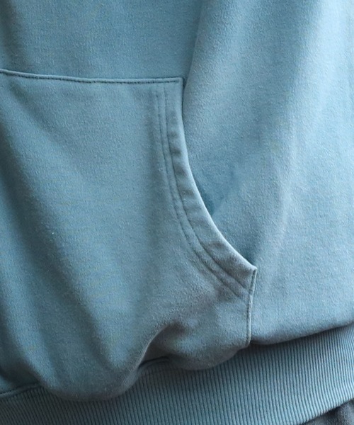 ８(eight)（エイト）の「スプレー加工ジップパーカー（パーカー・メンズ・ブラウン/ブラック/ブルー・MEDIUM/LARGE）」の5枚目の写真