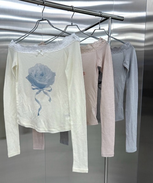 Never mind the XU / Chikashitsu+(ネバーマインド ザ エックスユー / チカシツプラス)の「【nmtc+】rose off-shoulder long sleeve T / 【エヌエムティーシープラス】ローズオフショルダー長袖Tシャツ(Tシャツ/カットソー・レディース・グレー/アイボリー/ピンク・ONE SIZE)」の11枚目の写真