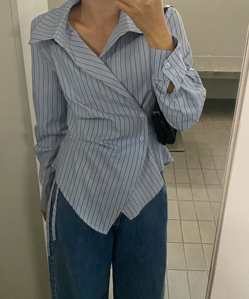 on:nue（オンニュ）の「【on:nue】ラップシャツブラウス（シャツ/ブラウス・レディース・ブルー/ホワイト・FREE）」の8枚目の写真