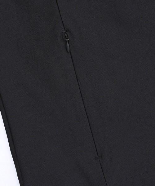 NEW BALANCE(ニューバランス)の「MET24 Track Jacket(ナイロンジャケット・メンズ・ブラック/ネイビー・X-LARGE/LARGE/MEDIUM/SMALL)」の8枚目の写真