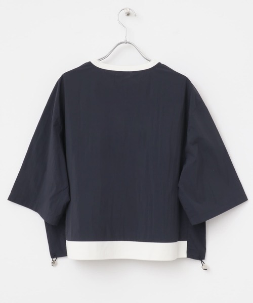 ITEMS URBANRESEARCH（アイテムズ アーバンリサーチ）の「ロゴハンソデナイロンプルオーバー（Tシャツ/カットソー・レディース・ベージュ/ネイビー/オフホワイト・FREE）」の17枚目の写真