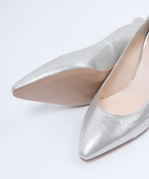 ALUNE(アルネ)の「フラワーカットパンプス(パンプス・レディース・シルバー/ブラック/ブラック系その他・24.5cm/24cm/23.5cm/23cm/22.5cm)」の16枚目の写真