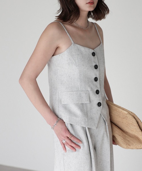 Bonjour Sagan（ボンジュールサガン）の「フロント釦ハンサムビスチェ×タックストレートパンツセットアップ【動画あり】（セットアップ・レディース・アイボリー/ブラック/ライトグレー・FREE）」の8枚目の写真