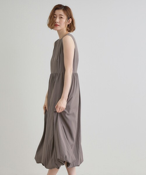 grove(グローブ)の「【晴れの日も雨の日も】撥水バルーンワンピース(ワンピース・レディース・オレンジ系/ブラック/グレー・02/03/01/04/05)」の4枚目の写真