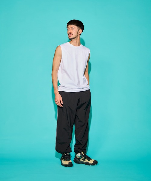 WALLA WALLA SPORT（ワラワラスポーツ）の「9oz TUBE SLEEVELESS TEE（Tシャツ/カットソー・メンズ・アイボリー/ブラック/グリーン系その他/スミクロ/ダークインディゴブルー/マスタード/ホワイト・MEDIUM/LARGE/X-LARGE/SMALL）」の14枚目の写真