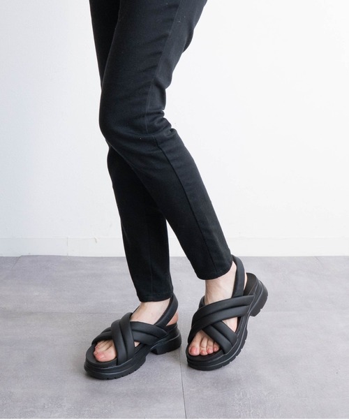 Fabby fabby(ファビィーファビィー)の「フィットクロス厚底サンダル(サンダル・レディース・シルバー/ブラック・LARGE/SMALL/MEDIUM)」の22枚目の写真
