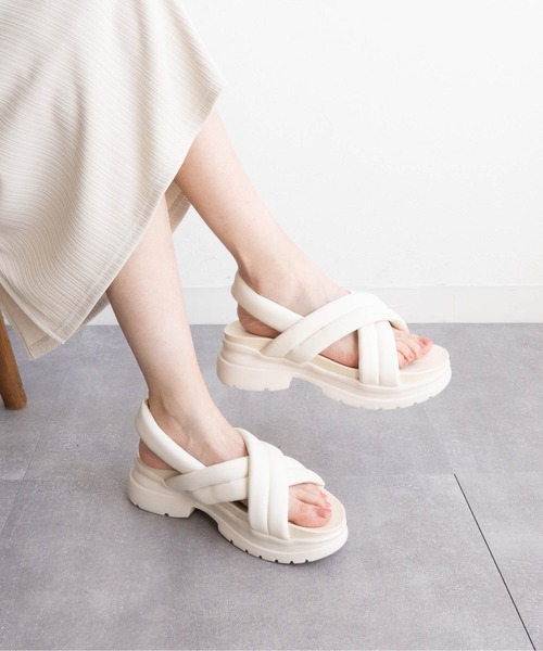 Fabby fabby(ファビィーファビィー)の「フィットクロス厚底サンダル(サンダル・レディース・シルバー/ブラック・LARGE/SMALL/MEDIUM)」の10枚目の写真