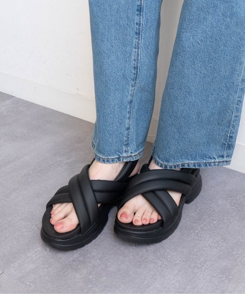 Fabby fabby(ファビィーファビィー)の「フィットクロス厚底サンダル(サンダル・レディース・シルバー/ブラック・LARGE/SMALL/MEDIUM)」の15枚目の写真