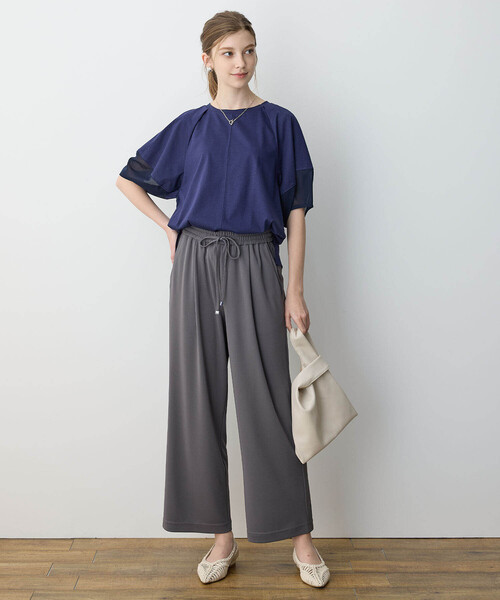 LE SOUK HOLIDAY(ルスークホリデー)の「【接触冷感】EASY ELEGANCEスムースワイドパンツ(スラックス・レディース・チャコールグレー/ブラック/カーキ・L/M)」の20枚目の写真