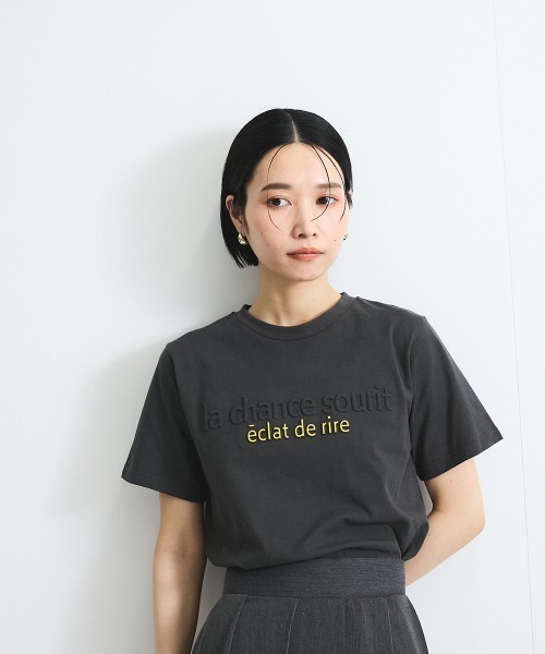 VICKY（ビッキー）の「エンボスプリントTシャツ≪手洗い可能≫（Tシャツ/カットソー・レディース・ホワイト/チャコールグレー・M）」の9枚目の写真