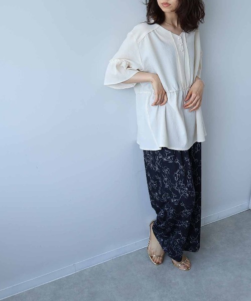 leswel（レスウェル）の「【接触冷感】【L～5L 大きいサイズ】単色花柄イージーワンドパンツ 春夏（その他パンツ・レディース・ブラウン/ブラック・L/LL/3L/4L/5L）」の7枚目の写真