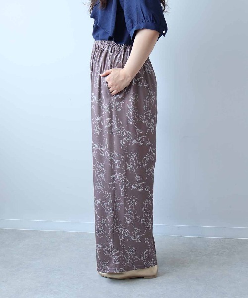 leswel（レスウェル）の「【接触冷感】【L～5L 大きいサイズ】単色花柄イージーワンドパンツ 春夏（その他パンツ・レディース・ブラウン/ブラック・L/LL/3L/4L/5L）」の17枚目の写真