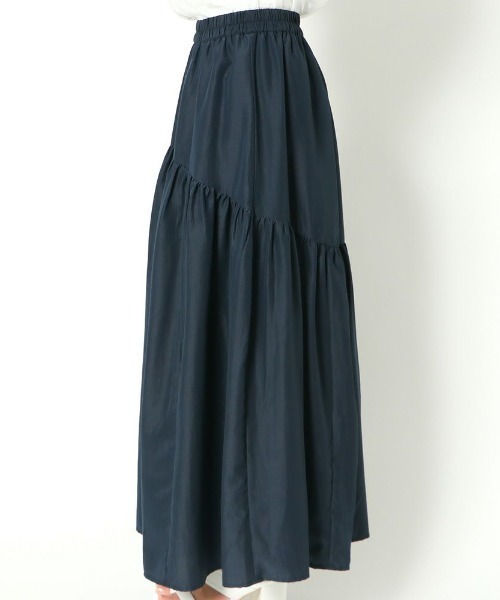 GORGE（ゴージ）の「《ギャザー×ふんわりシルエット》レディース フレアロングスカート ウエストゴム 春夏秋（スカート・レディース・ネイビー/ブラック/ブルー/オフホワイト・F）」の13枚目の写真