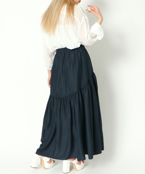 GORGE（ゴージ）の「《ギャザー×ふんわりシルエット》レディース フレアロングスカート ウエストゴム 春夏秋（スカート・レディース・ネイビー/ブラック/ブルー/オフホワイト・F）」の9枚目の写真