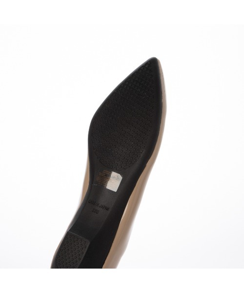 carino（カリーノ）の「【レイン対応】プレーンパンプス（パンプス・レディース・ベージュ系その他2/ライトブラック/シルバー・22.5cm/23cm/23.5cm/24cm/24.5cm）」の7枚目の写真