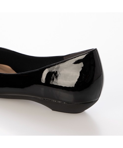 carino（カリーノ）の「【レイン対応】プレーンパンプス（パンプス・レディース・ベージュ系その他2/ライトブラック/シルバー・22.5cm/23cm/23.5cm/24cm/24.5cm）」の18枚目の写真