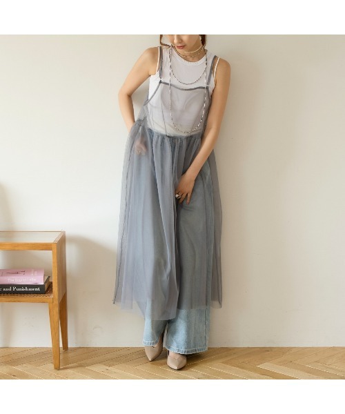 carino(カリーノ)の「【レイン対応】プレーンパンプス(パンプス・レディース・ベージュ系その他2/ライトブラック/シルバー・22.5cm/23cm/23.5cm/24cm/24.5cm)」の5枚目の写真