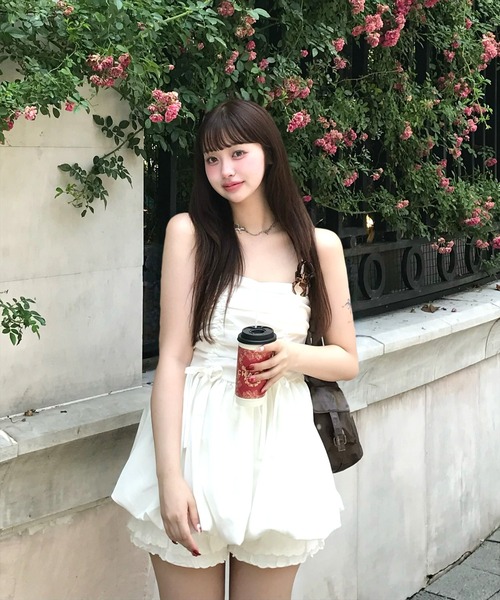 clear(クリア)の「【10色展開/人気定番】ドロストデザインバルーンチュニック《再入荷》(チュニック・レディース・ブラック系その他/ブラック/ピンク/オフホワイト/ブラック系その他2/ブラウン系その他/レッド系その他3/ブラック系その他3/イエロー/ホワイト系その他・F)」の11枚目の写真