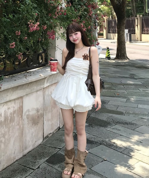 clear(クリア)の「【10色展開/人気定番】ドロストデザインバルーンチュニック《再入荷》(チュニック・レディース・ブラック系その他/ブラック/ピンク/オフホワイト/ブラック系その他2/ブラウン系その他/レッド系その他3/ブラック系その他3/イエロー/ホワイト系その他・F)」の12枚目の写真