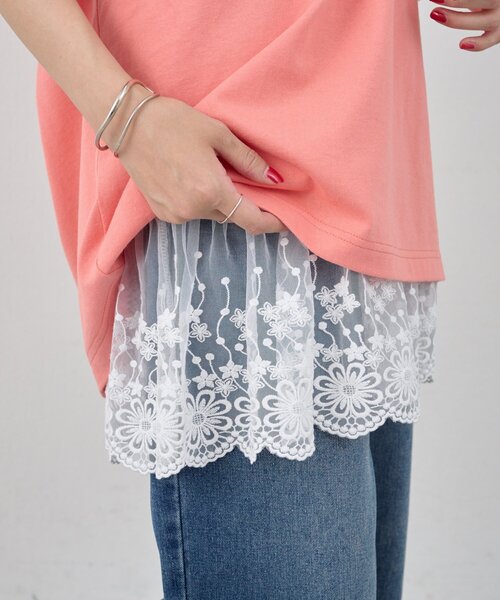 SHENERY（シーナリー）の「《レイヤードコーデに》裾レースキャミソール（キャミソール・レディース・オフホワイト/ブラック・FREE）」の12枚目の写真