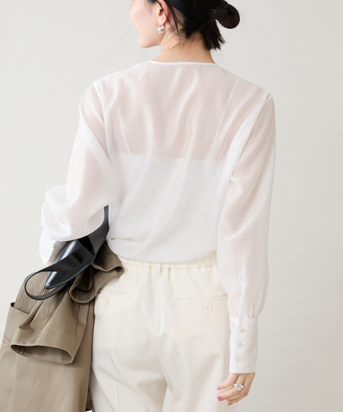 VERMEIL par iena（ヴェルメイユパーイエナ）の「《WEB限定/追加3》シアーブラウス（シャツ/ブラウス・レディース・ホワイト/ネイビー・FREE）」の4枚目の写真