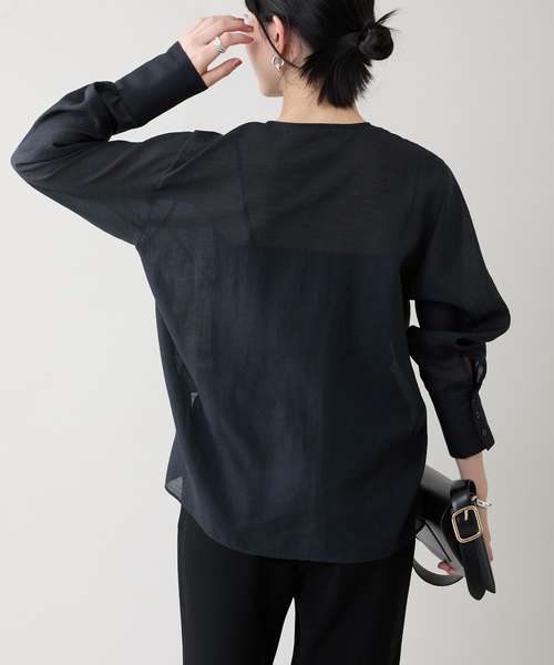 VERMEIL par iena（ヴェルメイユパーイエナ）の「《WEB限定/追加3》シアーブラウス（シャツ/ブラウス・レディース・ホワイト/ネイビー・FREE）」の9枚目の写真