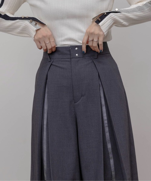 Eimee Law（エイミーロウ）の「ボックスプリーツハーフパンツ（その他パンツ・レディース・チャコールグレー/モカ/グレー・M）」の12枚目の写真