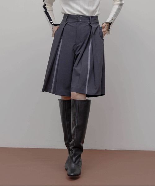 Eimee Law（エイミーロウ）の「ボックスプリーツハーフパンツ（その他パンツ・レディース・チャコールグレー/モカ/グレー・M）」の10枚目の写真