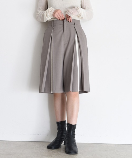 Eimee Law（エイミーロウ）の「ボックスプリーツハーフパンツ（その他パンツ・レディース・チャコールグレー/モカ/グレー・M）」の17枚目の写真